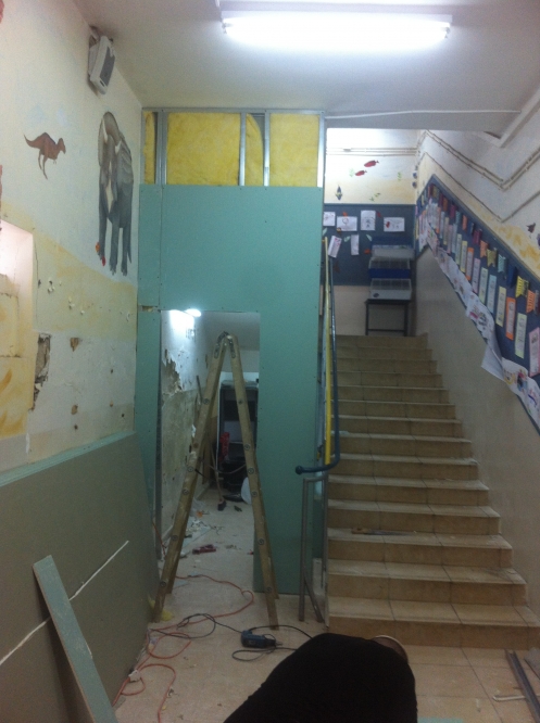 הקמת שירותים בבית ספר