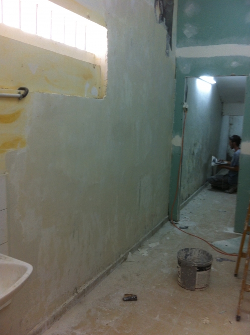 הקמת שירותים בבית ספר