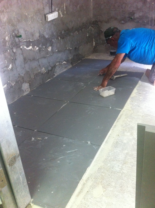 הקמת שירותים בבית ספר