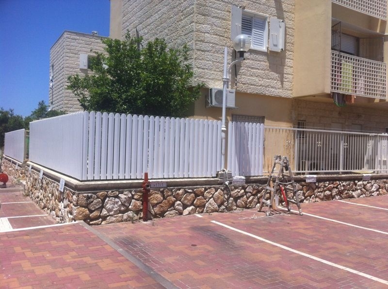 גדר, תיקונים וצבע