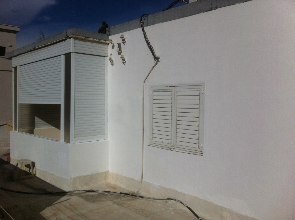 עבודת צבע - פנים וחוץ