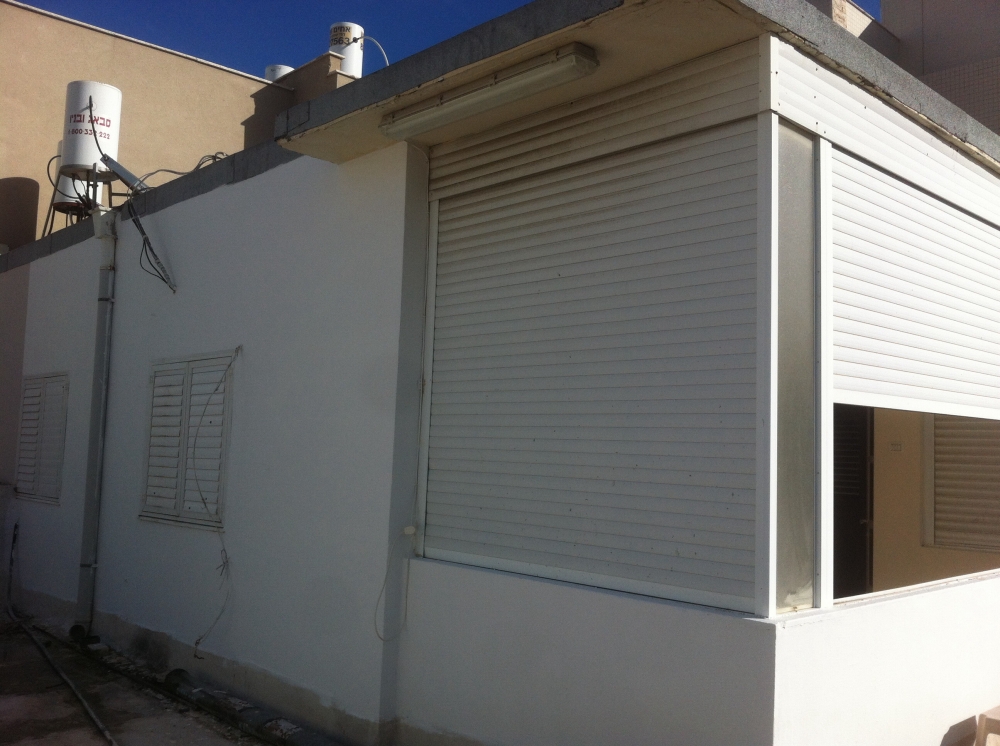 עבודת צבע - פנים וחוץ