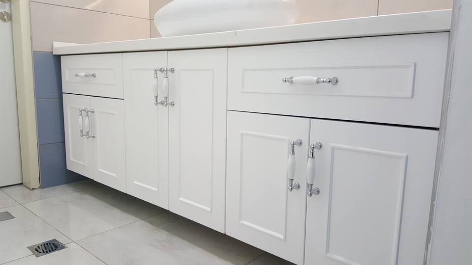 ריהוט ומטבחים