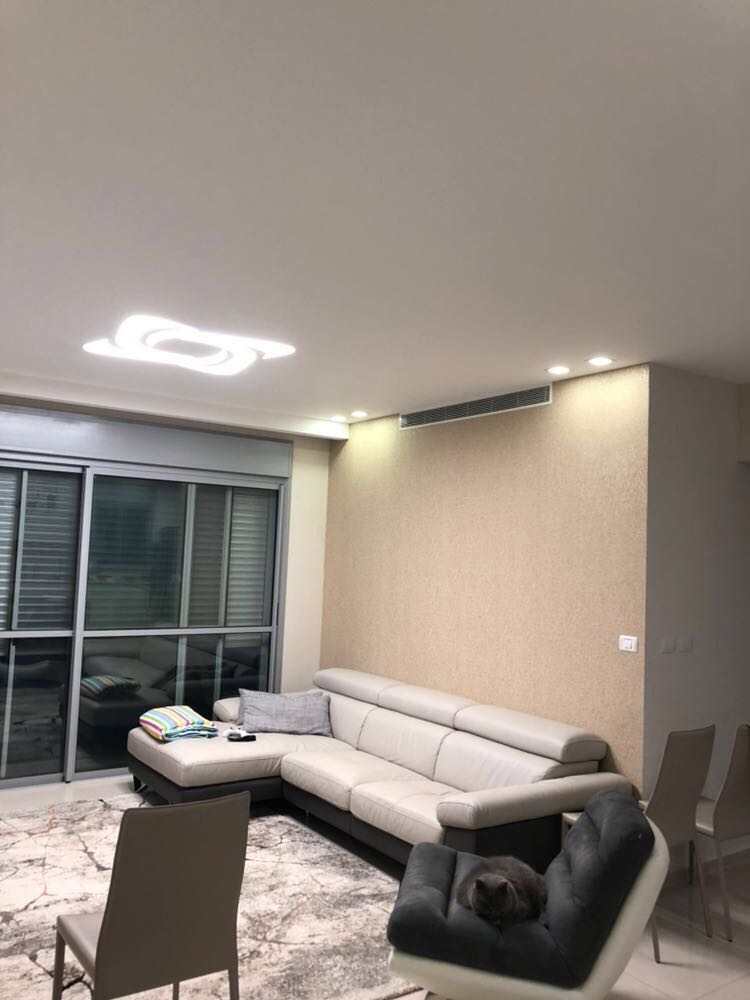 שיפוץ סלון ומטבח