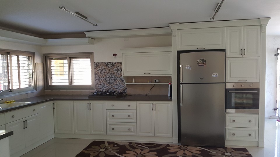 ריהוט ומטבחים