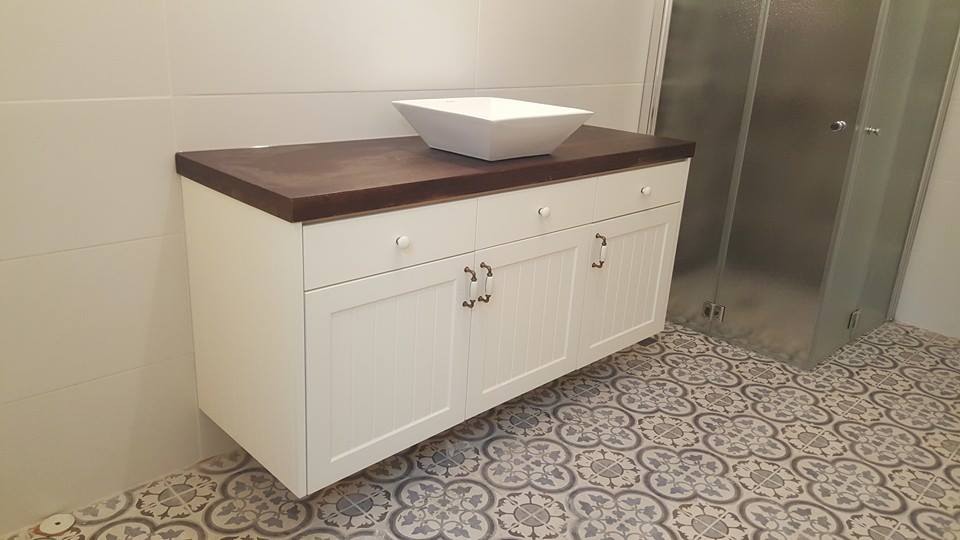 ריהוט ומטבחים