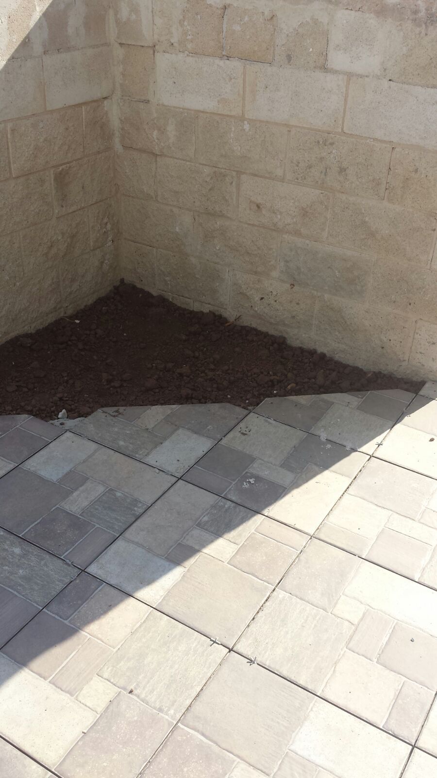 פיתוח אבנים משתלבות ועבודות חוץ