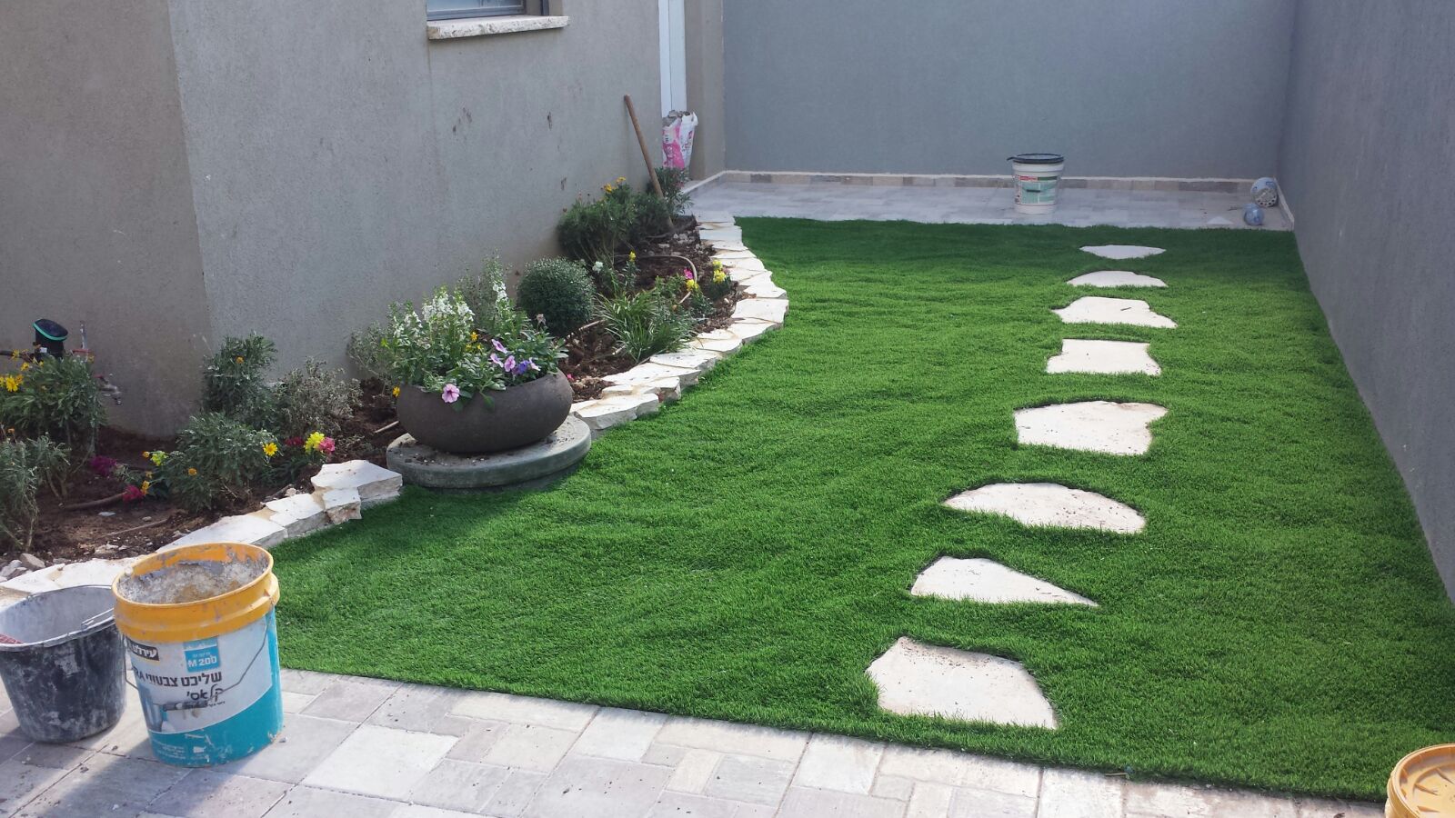 פיתוח אבנים משתלבות ועבודות חוץ