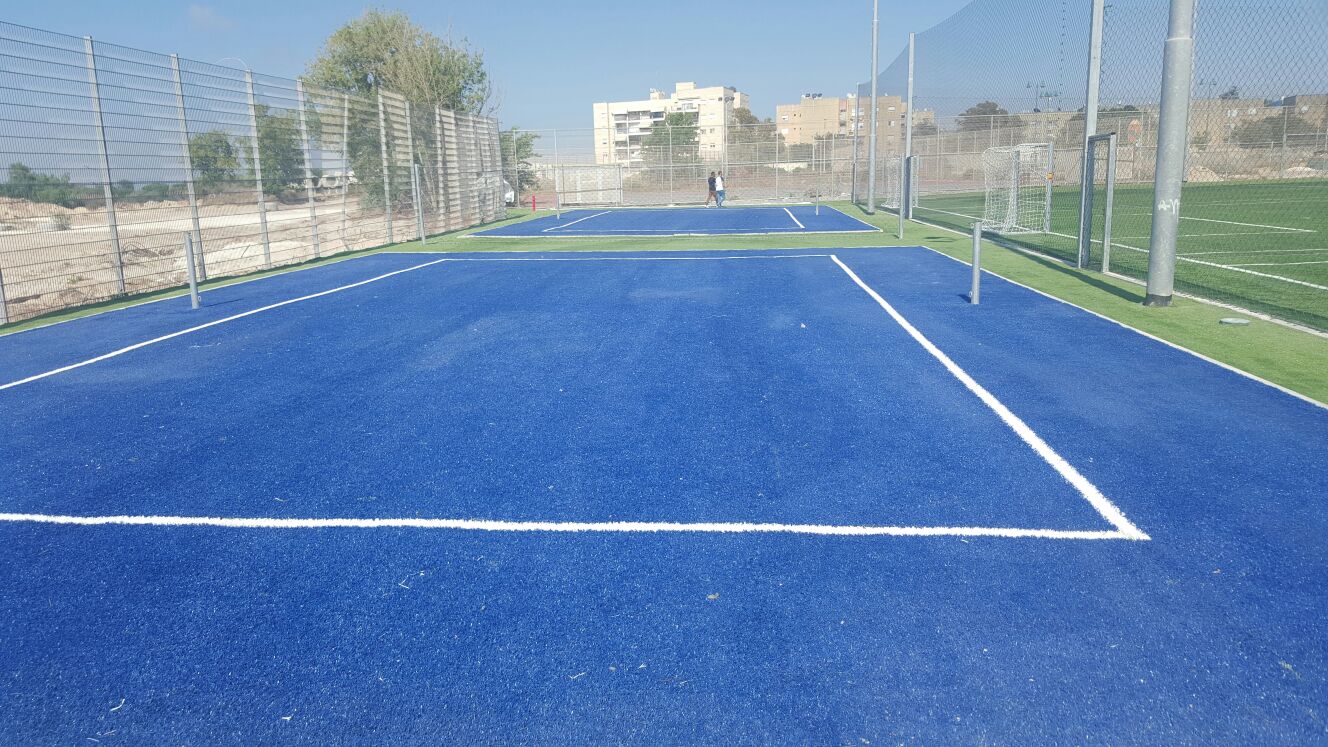 דלתות, פרגולות, פרקטים, דקים ודשא סינטטי