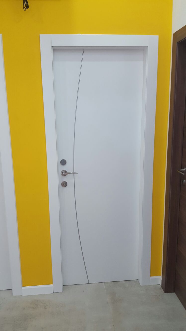 דלתות, פרגולות, פרקטים, דקים ודשא סינטטי