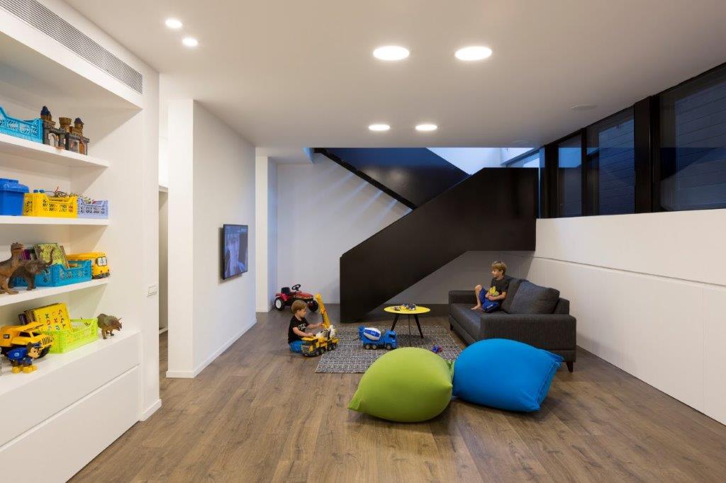 ×××¨ ××©××§×× ×¢× ×¤××¤×× ×¦××¢×× ×××