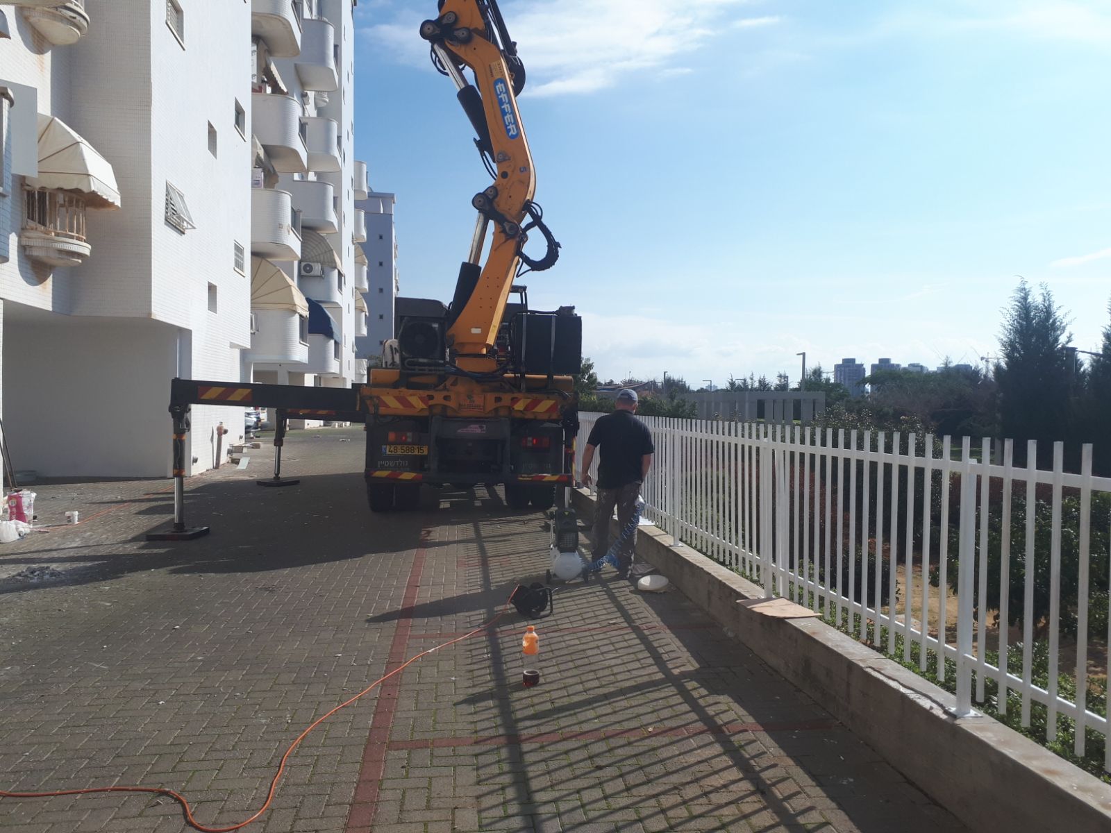 שיפוץ חיצוני בבניין