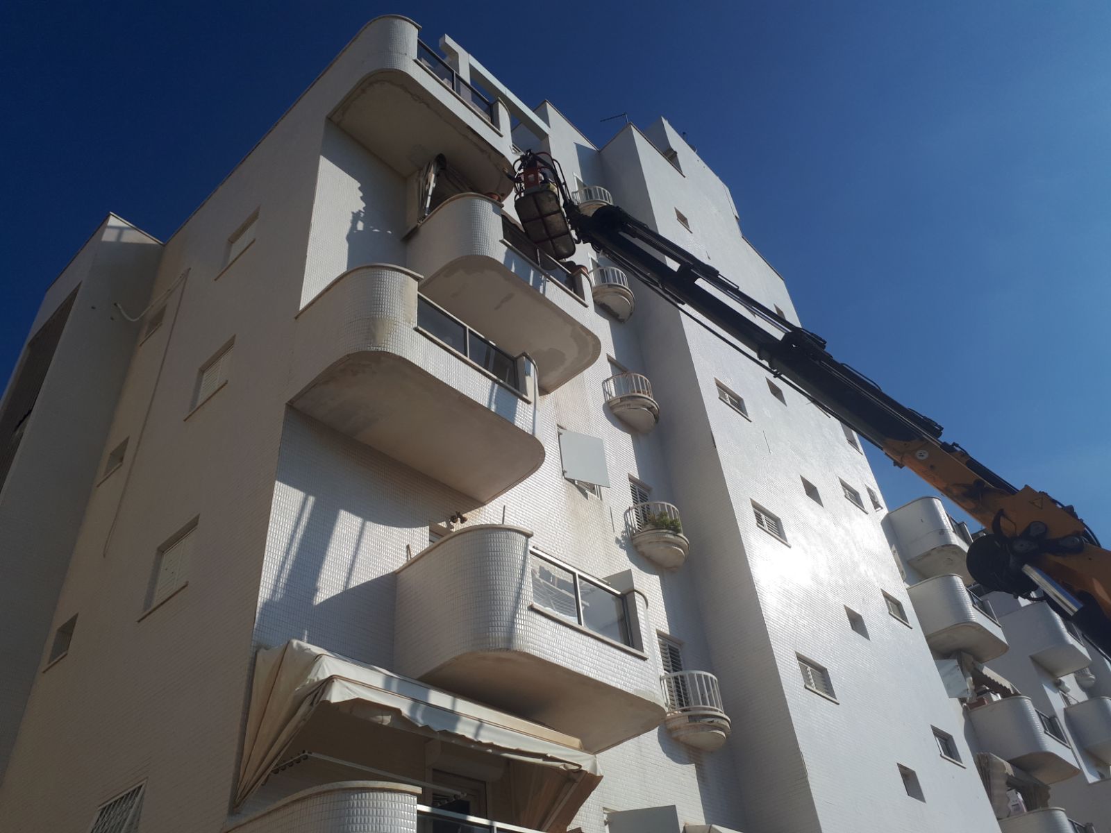 שיפוץ חיצוני בבניין