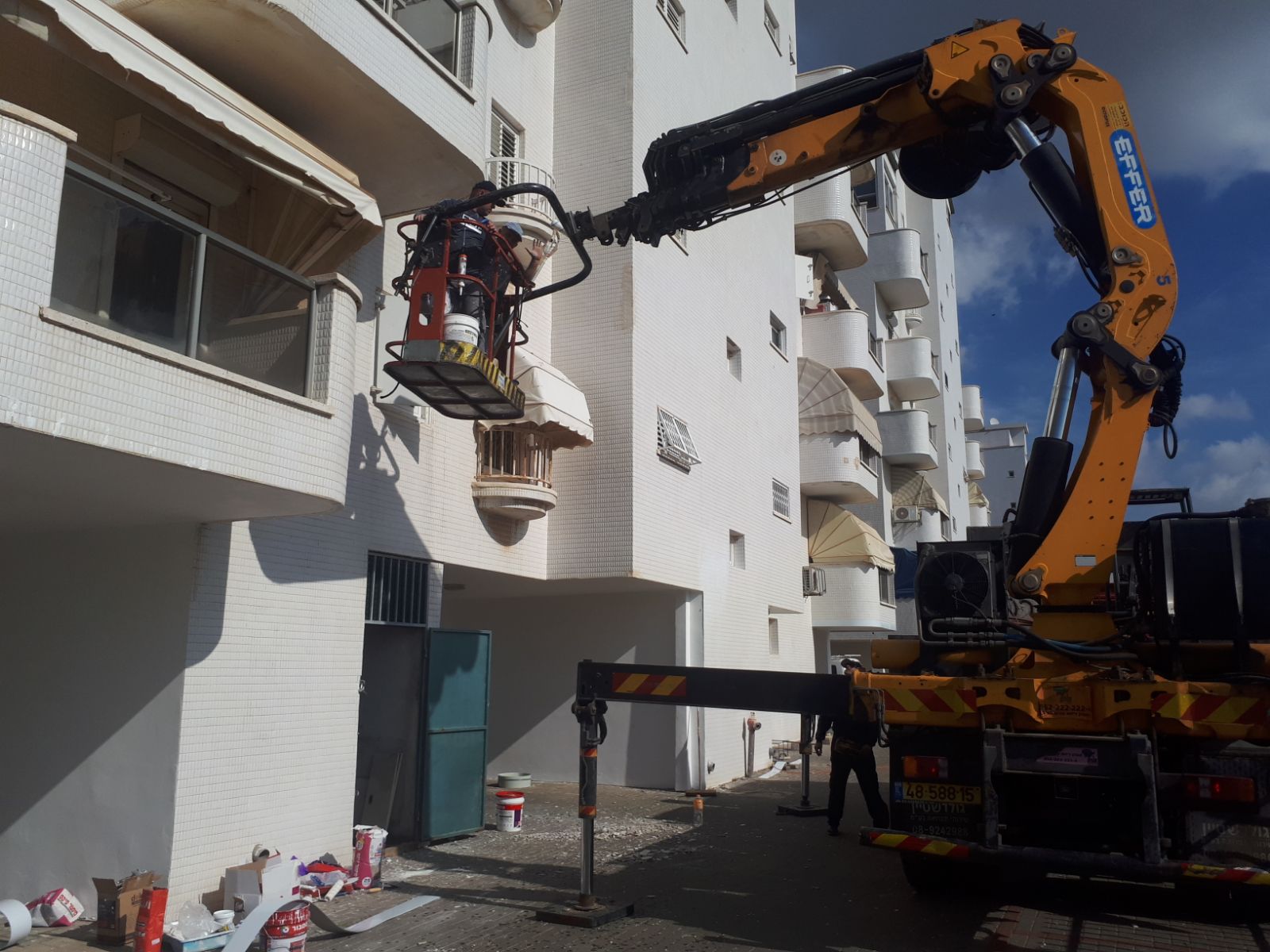 שיפוץ חיצוני בבניין