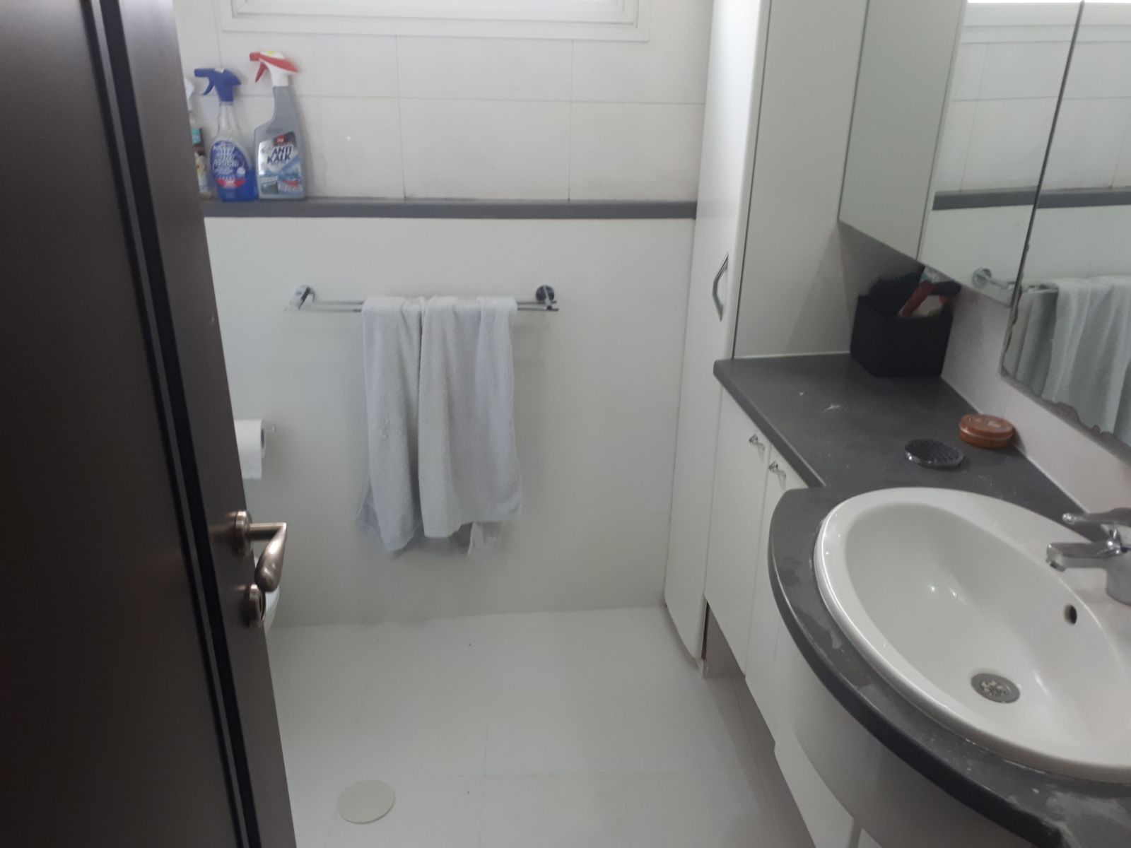 צילום מעבודה של מיכאל בגלאי