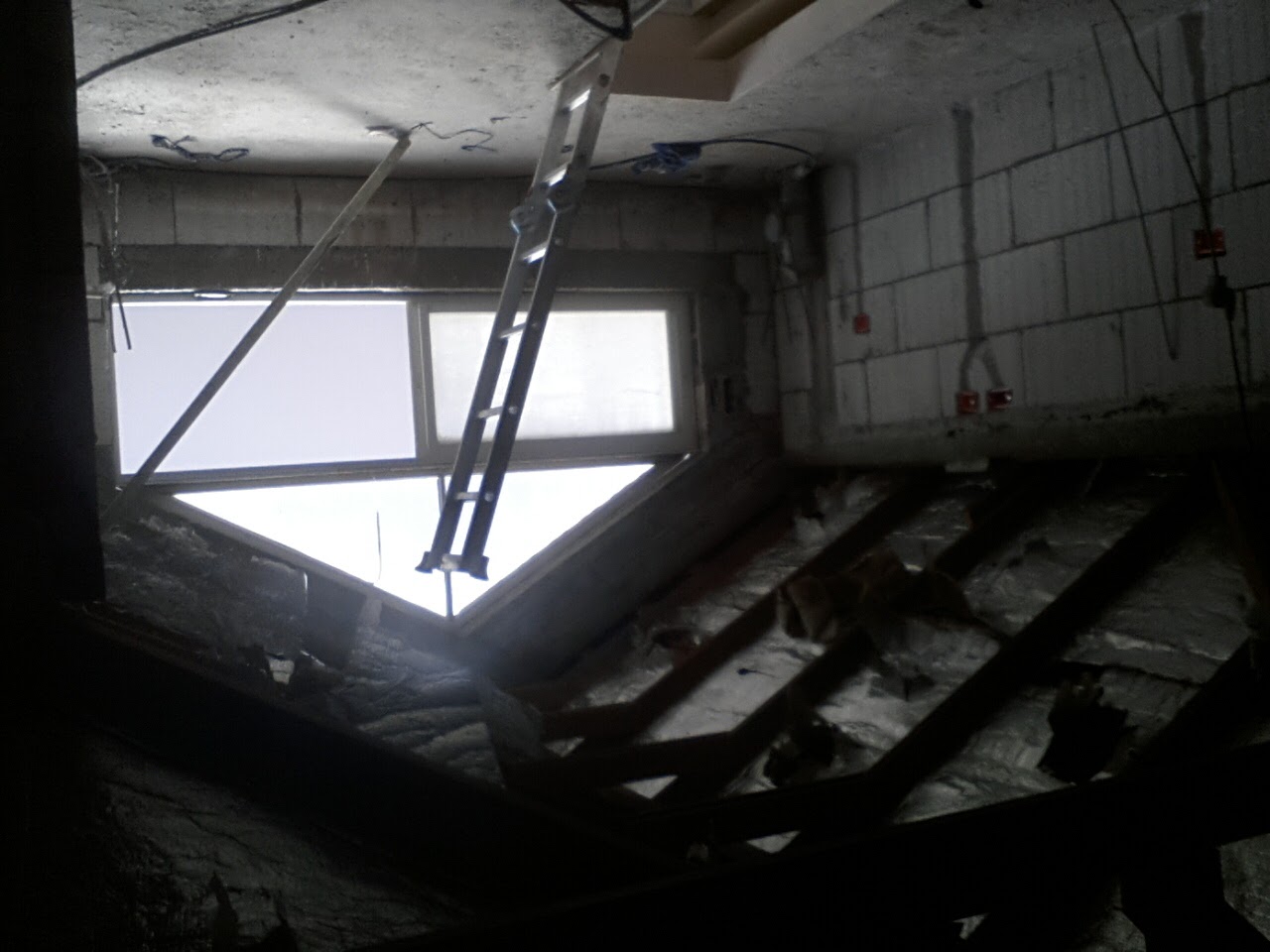 בניית חדר שינה בעליית גג