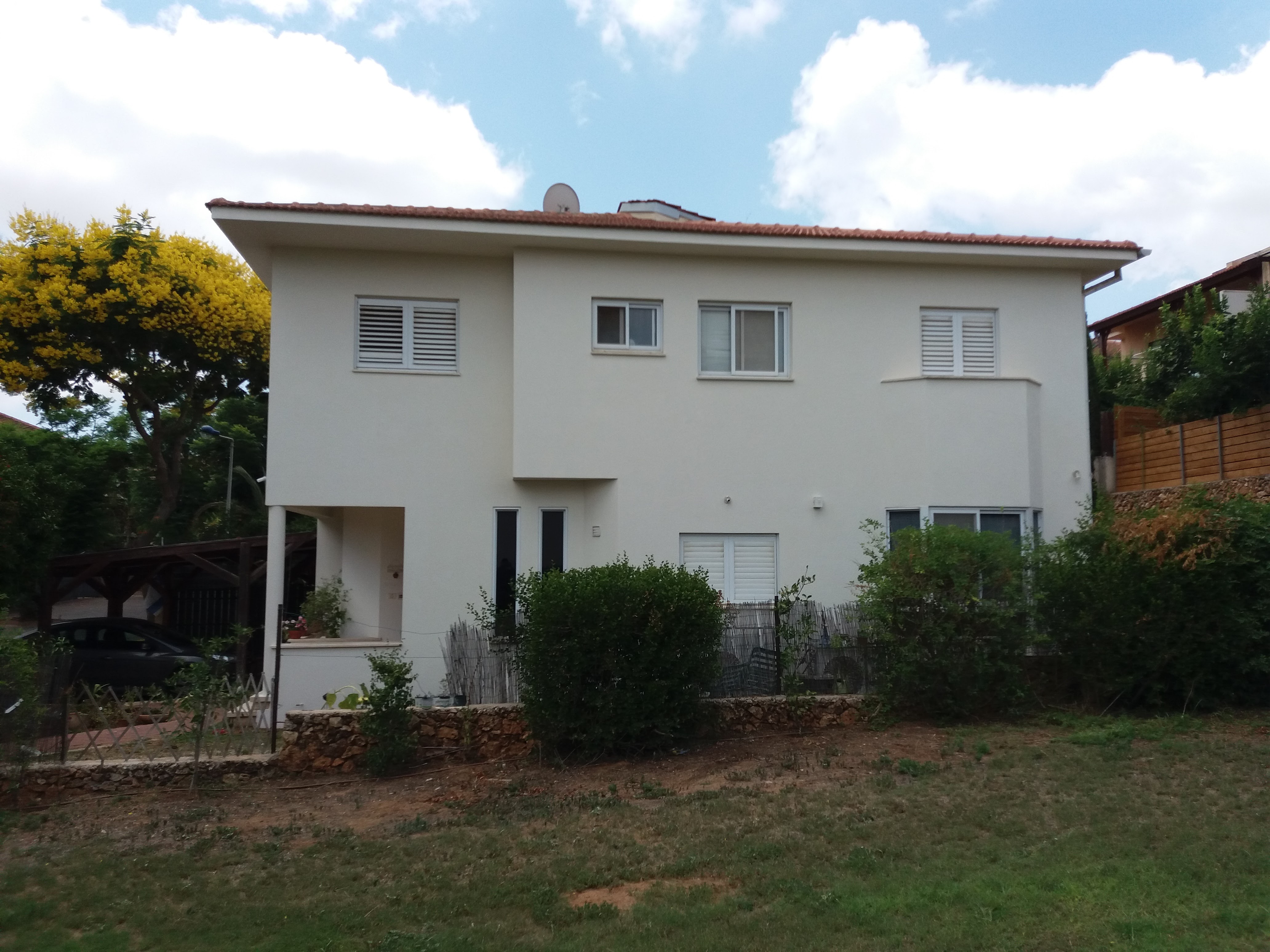 עבודות חוץ טייח צבעוני