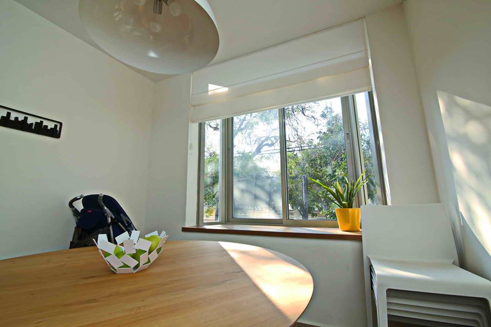 צילום מעבודה של אבנר