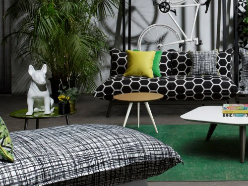 עיצובים חדשניים בשחור