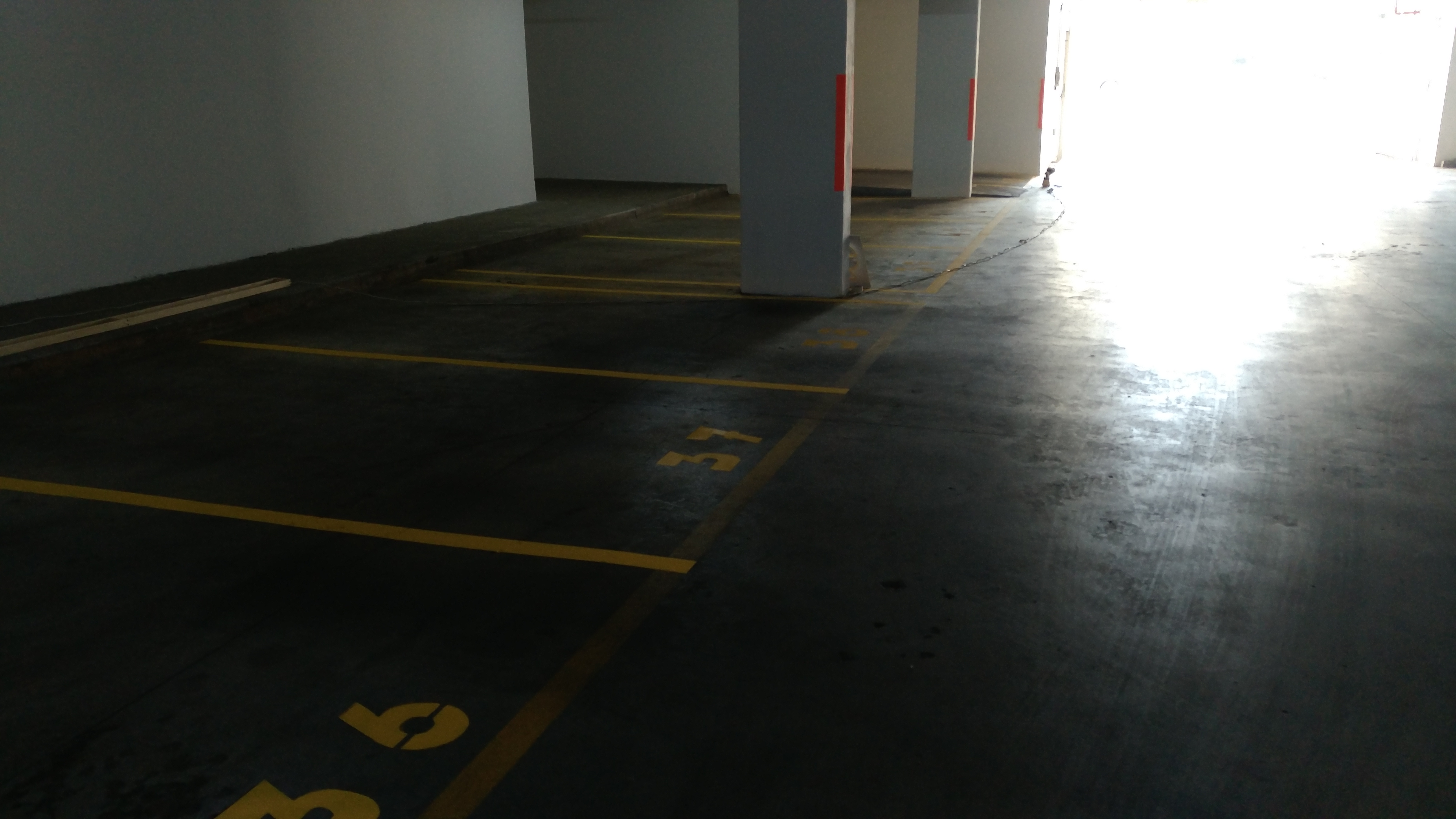 עבודת צבע בבניין