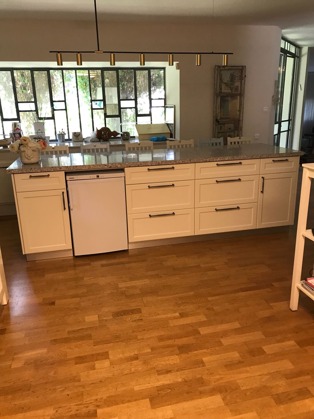 מיטבחים ופינות אוכל