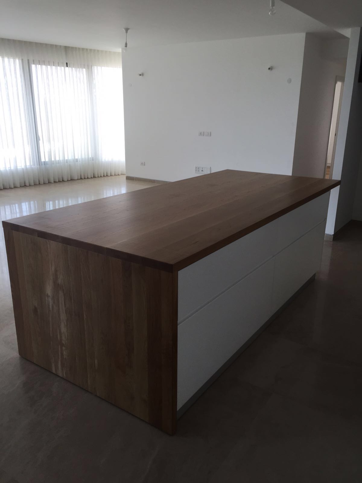 מיטבחים ופינות אוכל