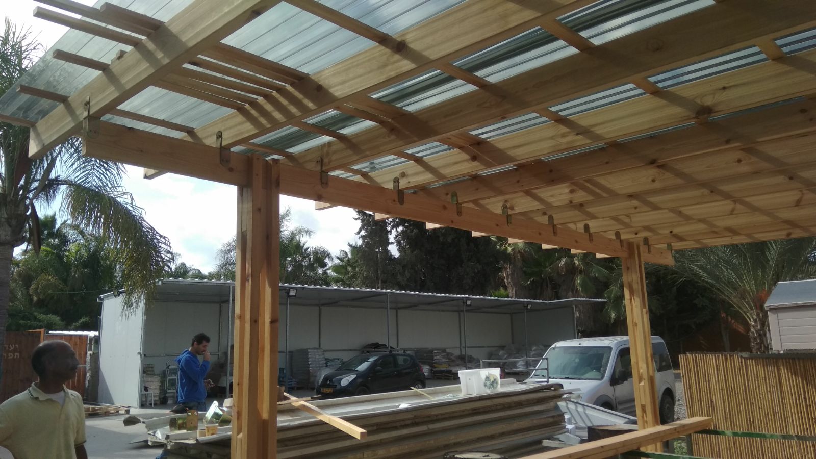 פרגולות ודקים