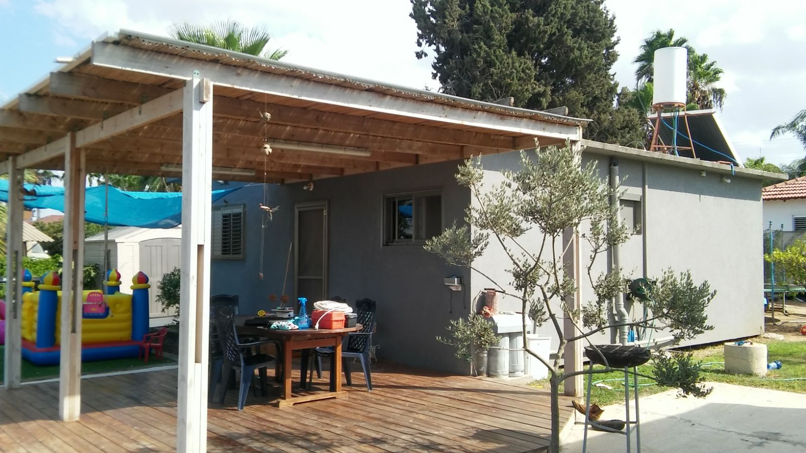 פרגולות ודקים