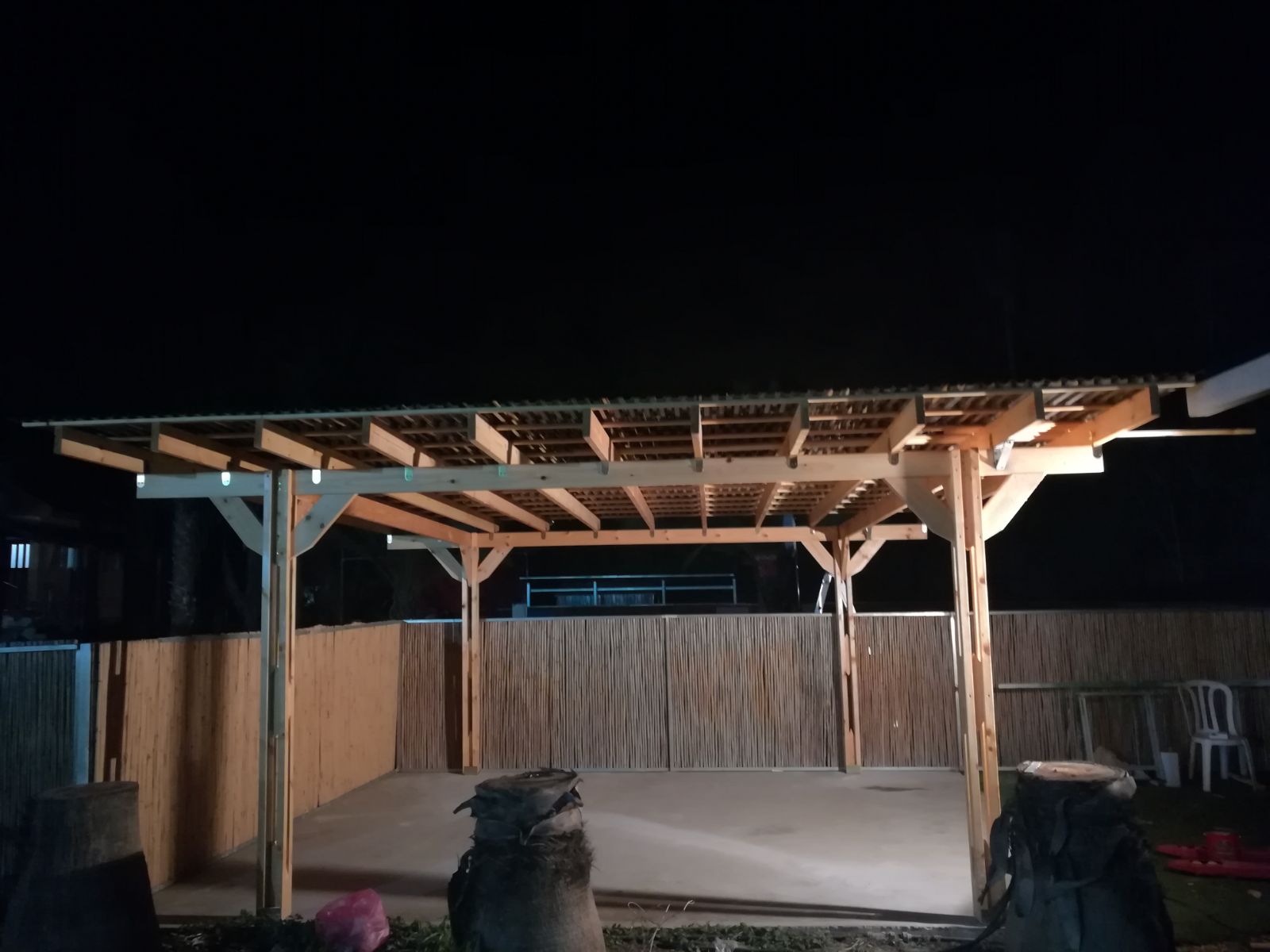 פרגולות ודקים