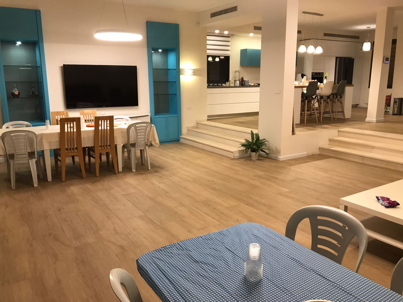 צילום מעבודה של יוסי בק