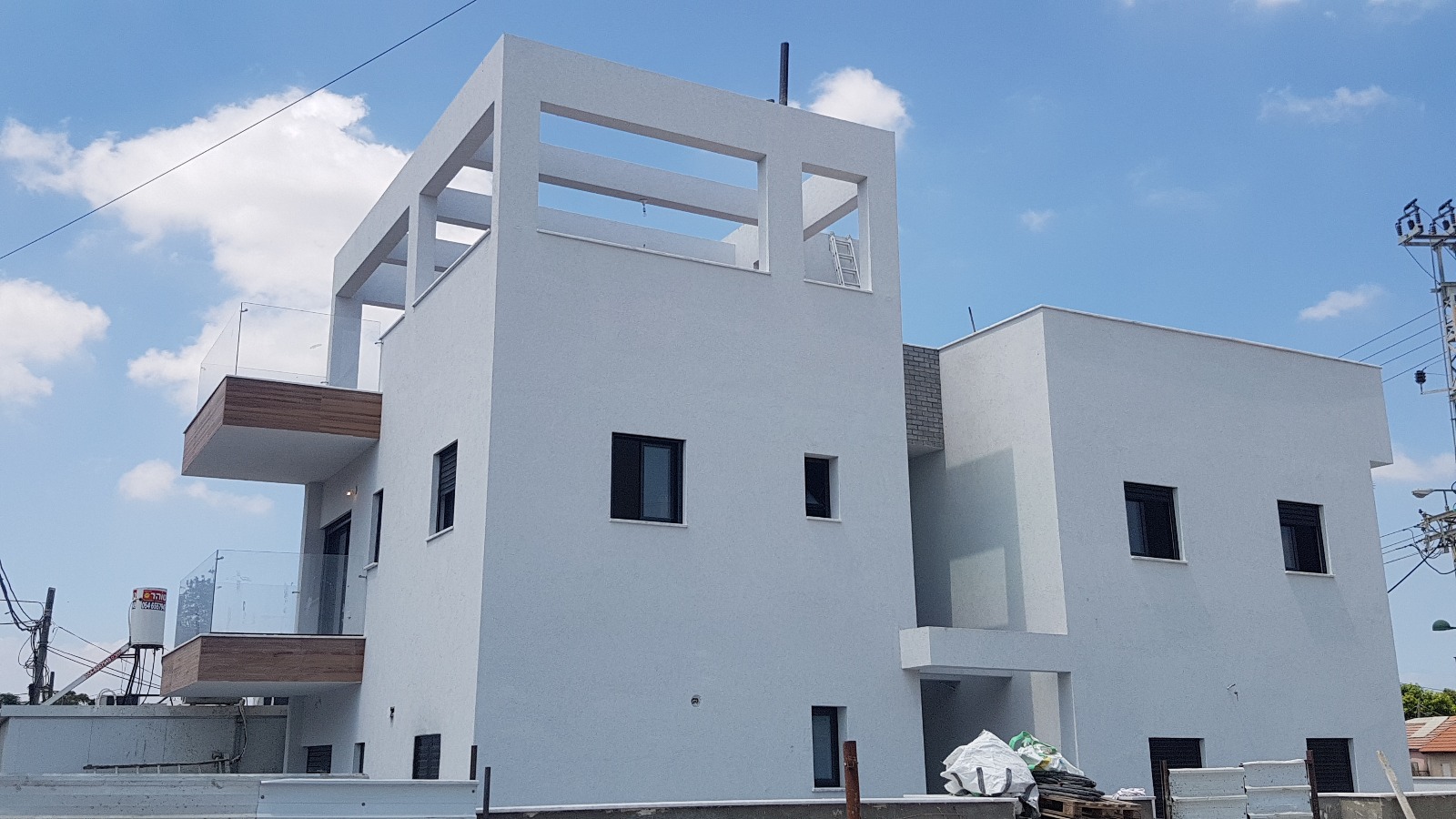 שיפוץ חיצוני לבתים פרטיים, בניינים ומבנים ציבוריים