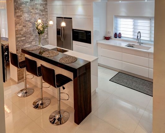 צילום מעבודה של עמרי שובל