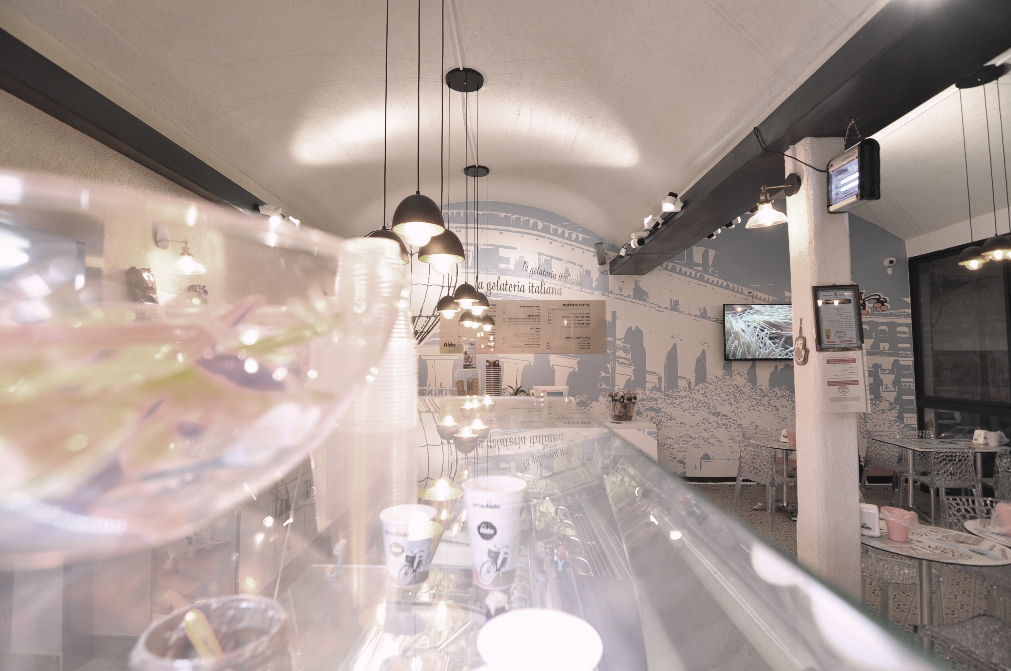 תכנון ועיצוב פנים לסניף אלדו ירושלים