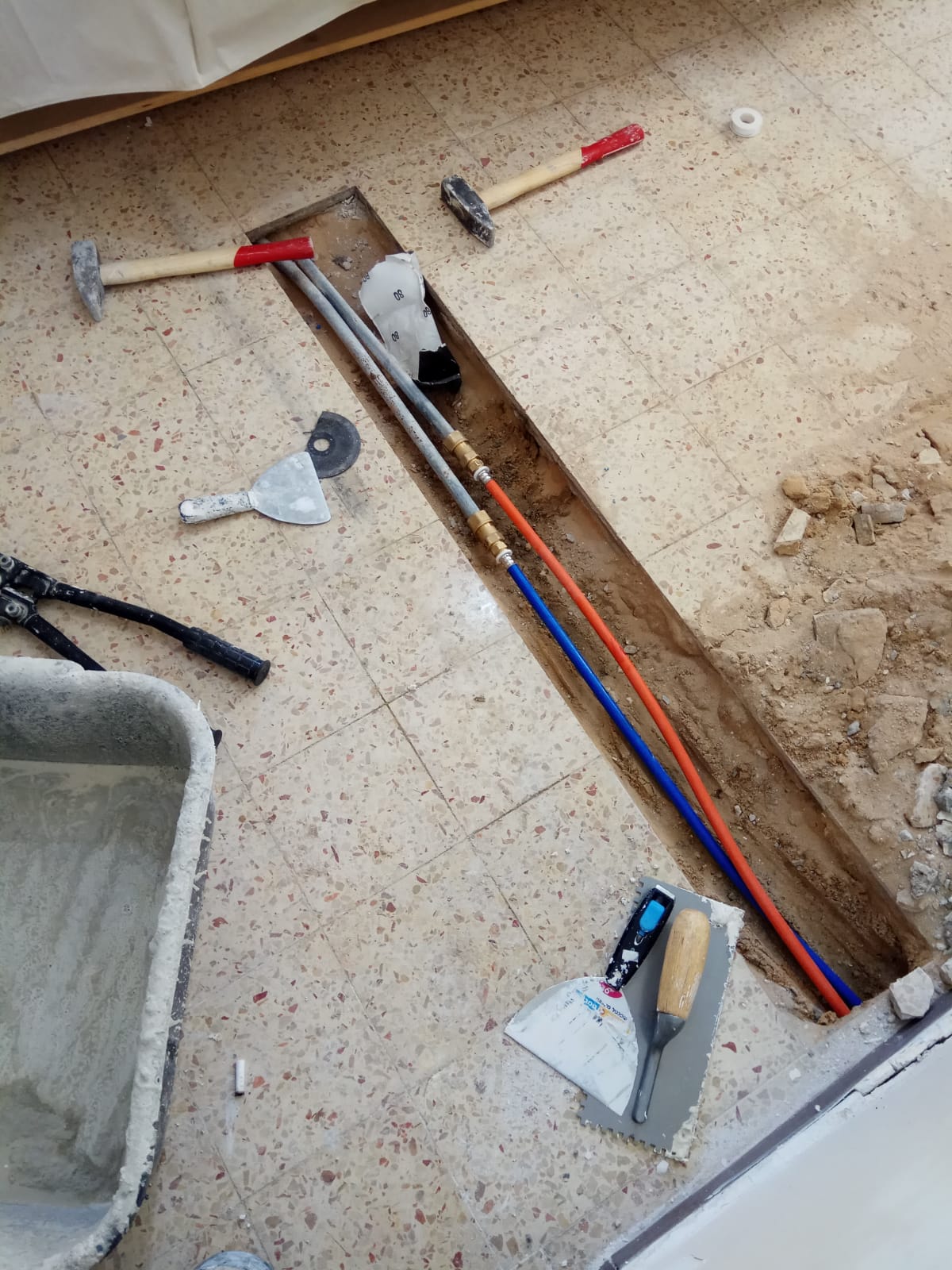 עבודות אינסטלציה וחשמל