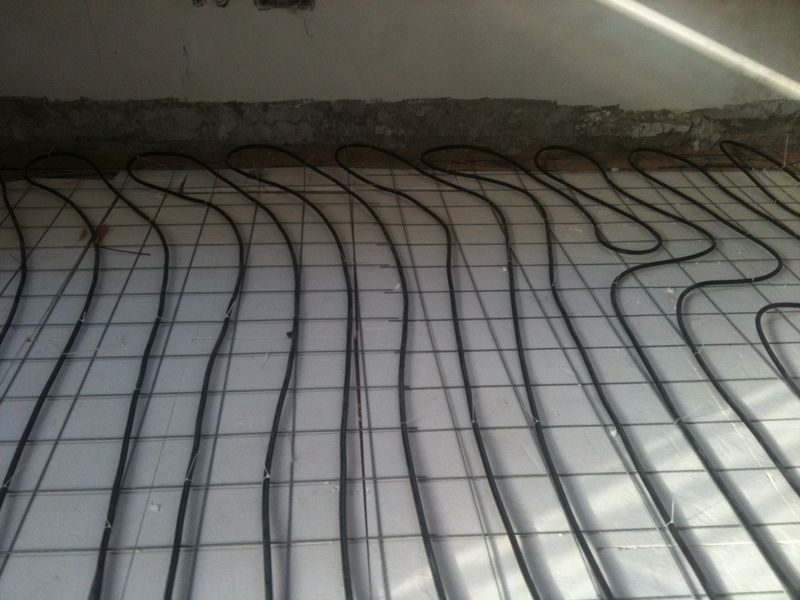 צילום מעבודה של Cold Point