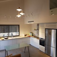 מטבח בגווני לבן