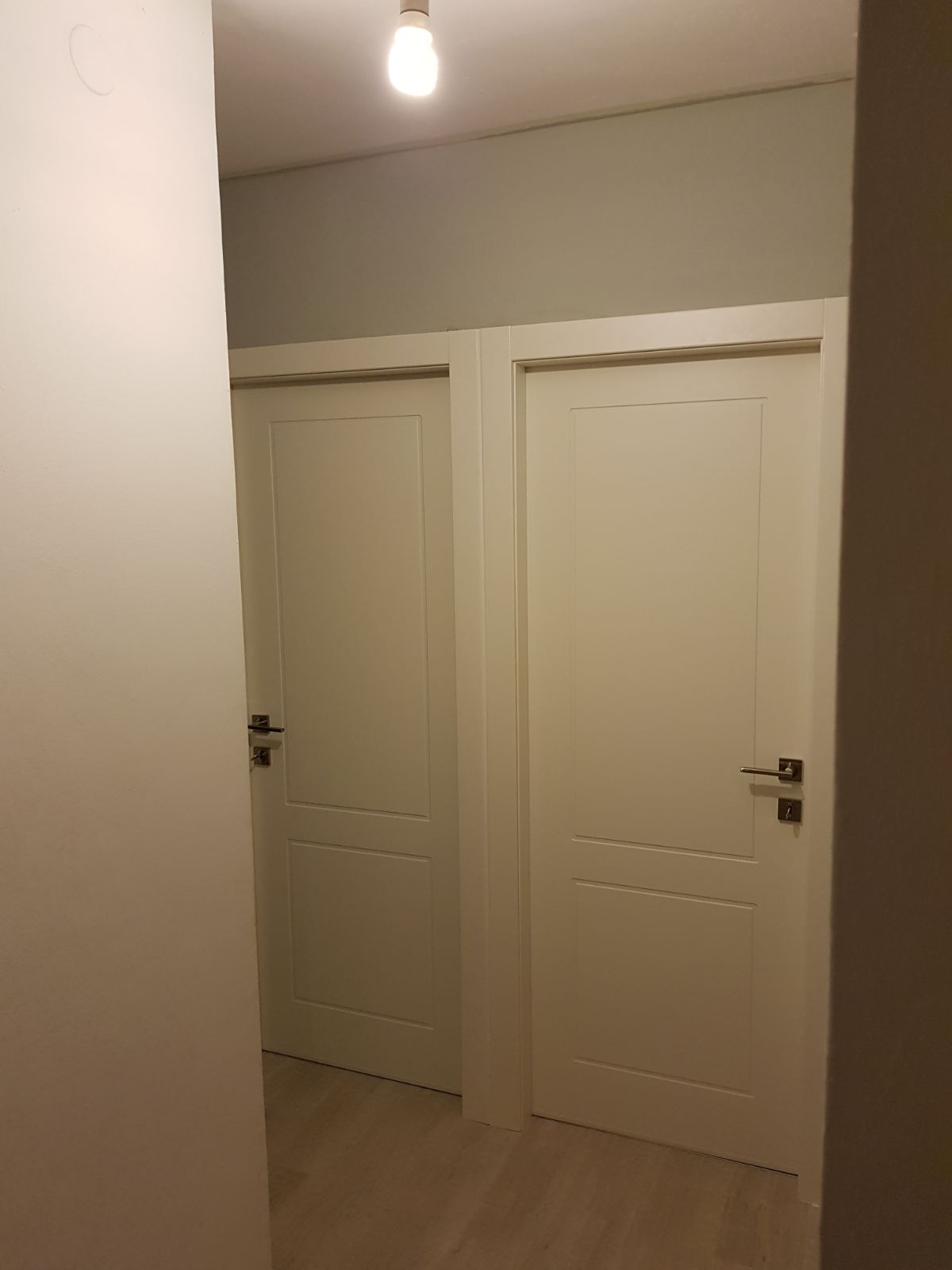 פרקטים, דקים, דשא סינטטי, דלתות, וילונות, טפטים