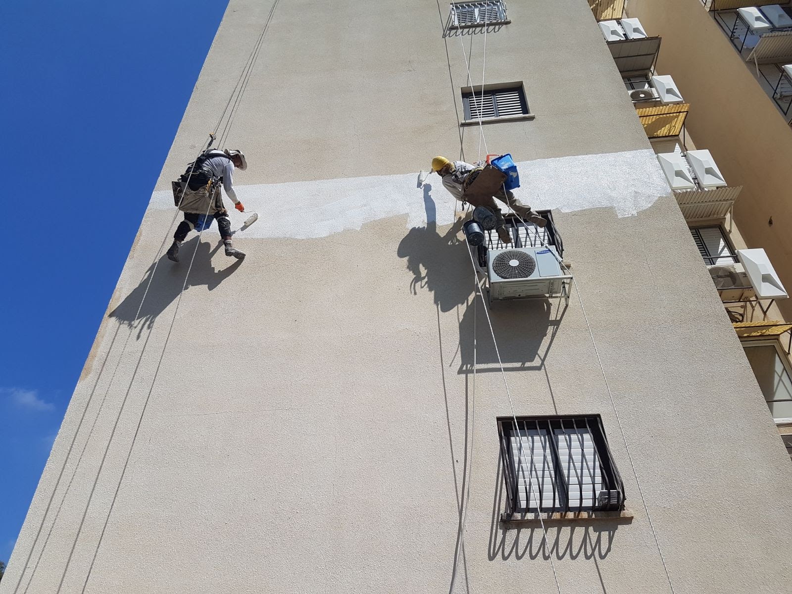 עבודות בגובה ושיפוץ בניינים