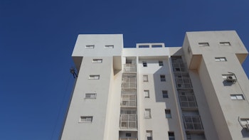 עבודות בגובה ושיפוץ בניינים