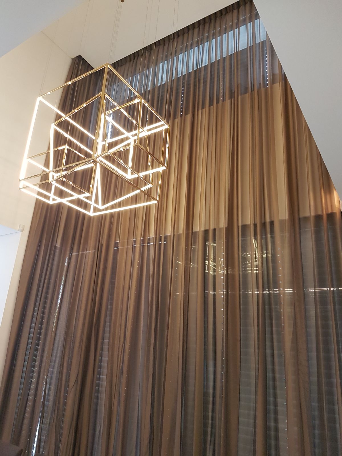 פרקטים, שטיחים, טפטים, וילונות