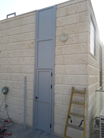 דלתות אלומיניום