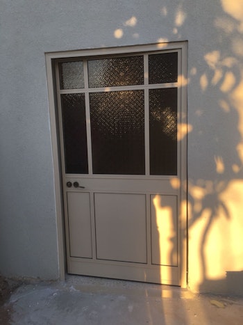 דלתות אלומיניום