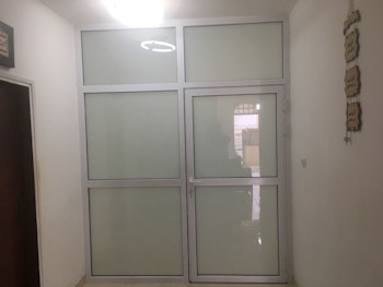 דלתות אלומיניום