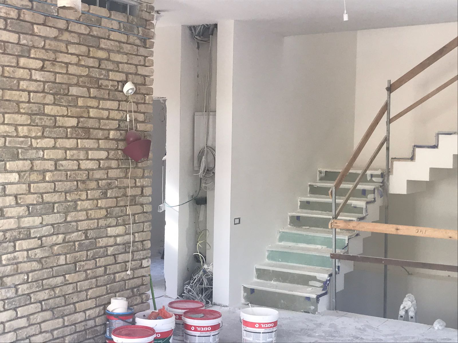 צילום מעבודה של משה ארבל