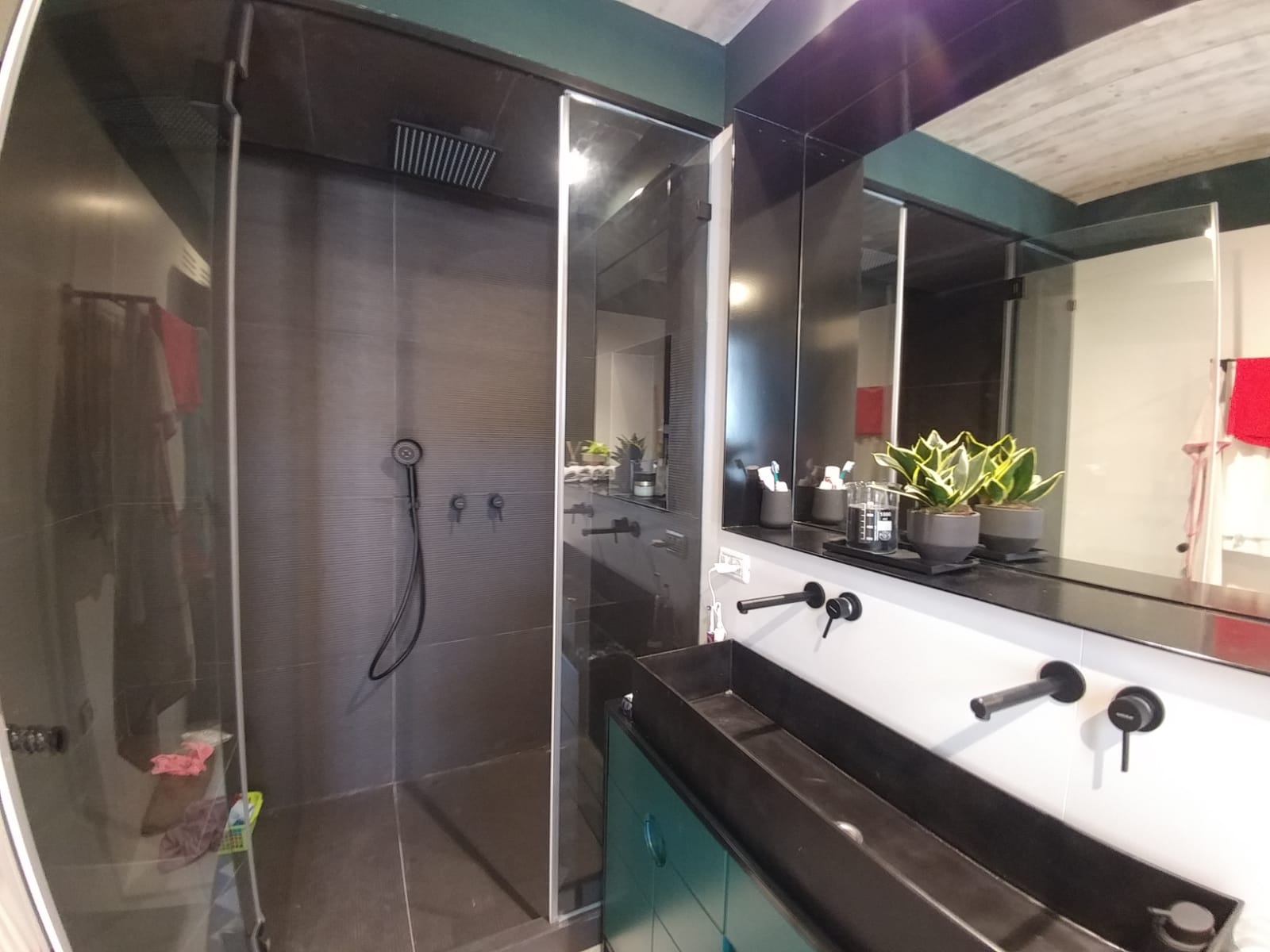 צילום מעבודה של רן עשיר