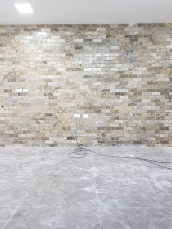 עבודות ריצוף פנימי וחיצוני