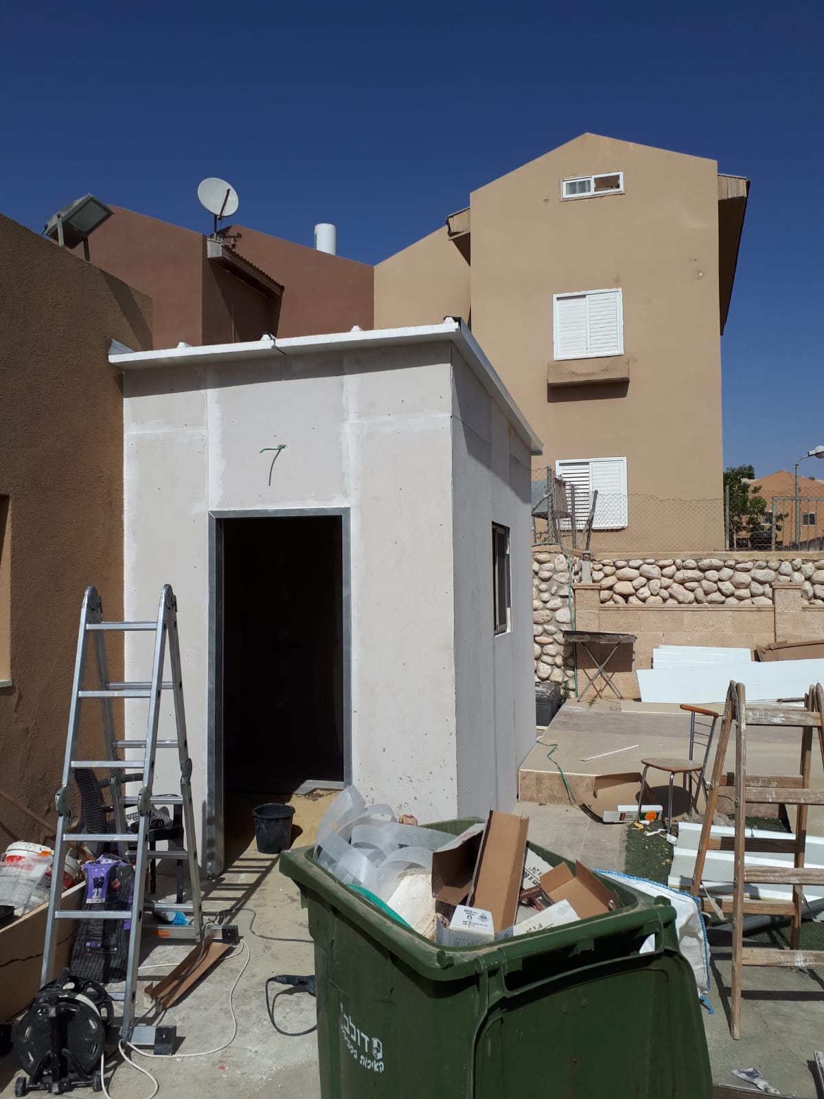 בניית תוספת חדר לבית קיים