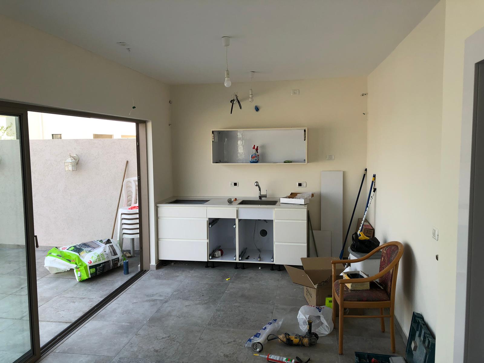 תוספת בניה שני חדרים על גג