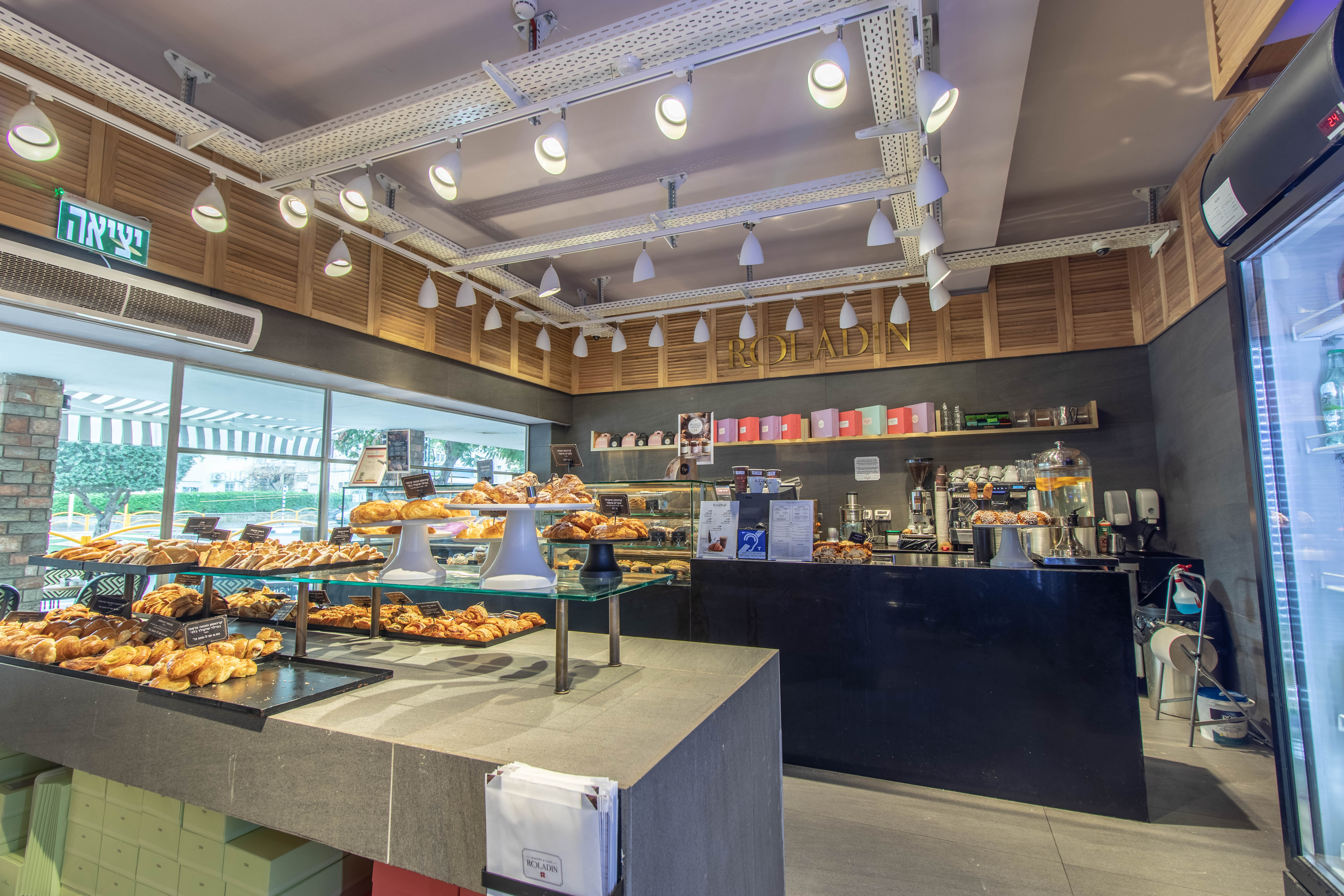 שיפות חנות רולדין