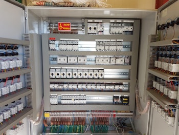 עבודות חשמל ותאורה